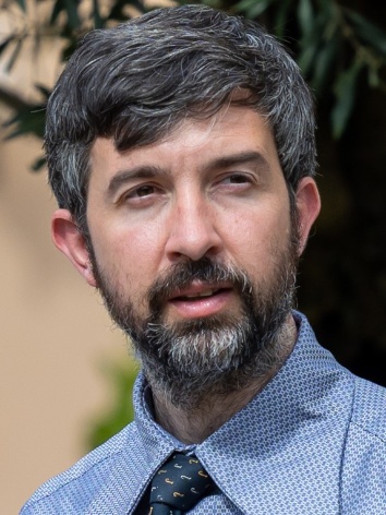 Dr. Lorenzo